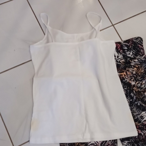 4/$40 Yoga-style Tropical Capri Pajama Pants With New White Camisole - Size XL - Picture 6 of 9